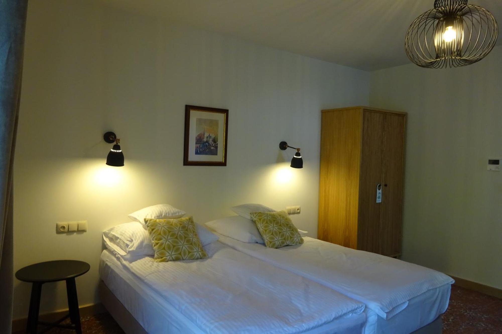 Hotel Dwa Ksiezyce Kazimierz Dolny Bilik gambar