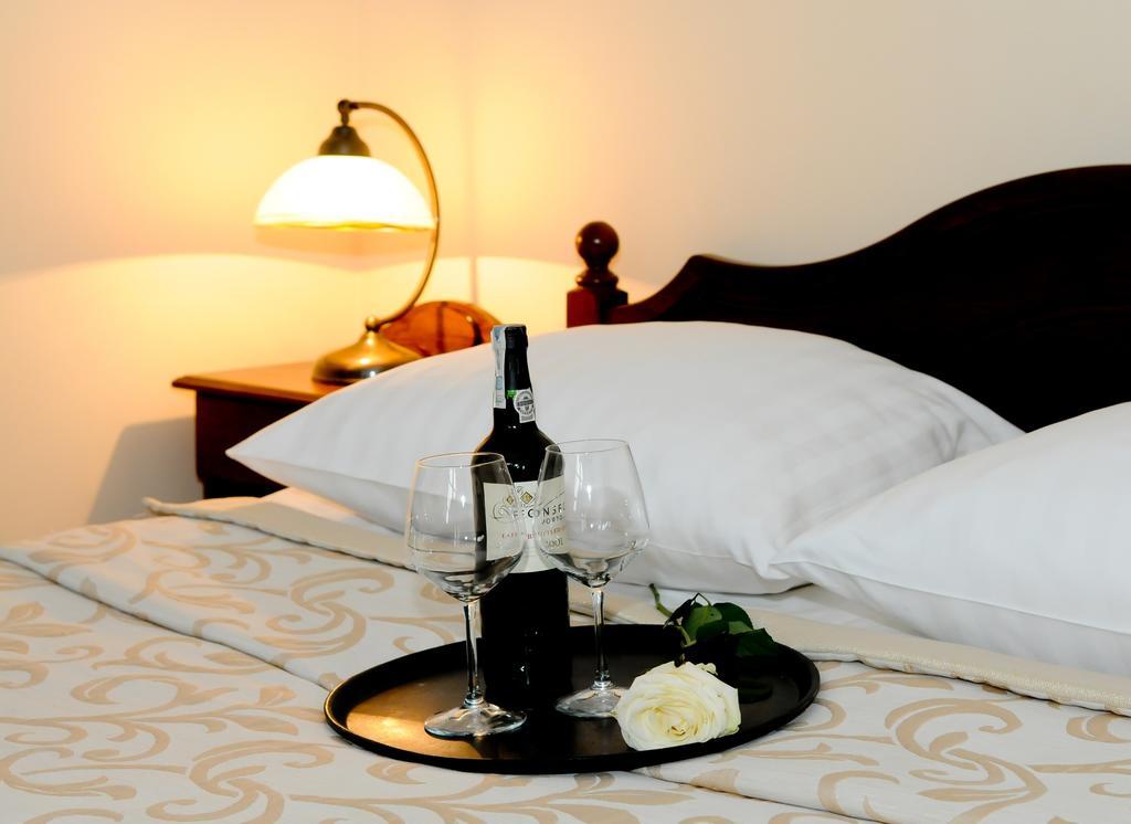 Hotel Dwa Ksiezyce Kazimierz Dolny Bilik gambar